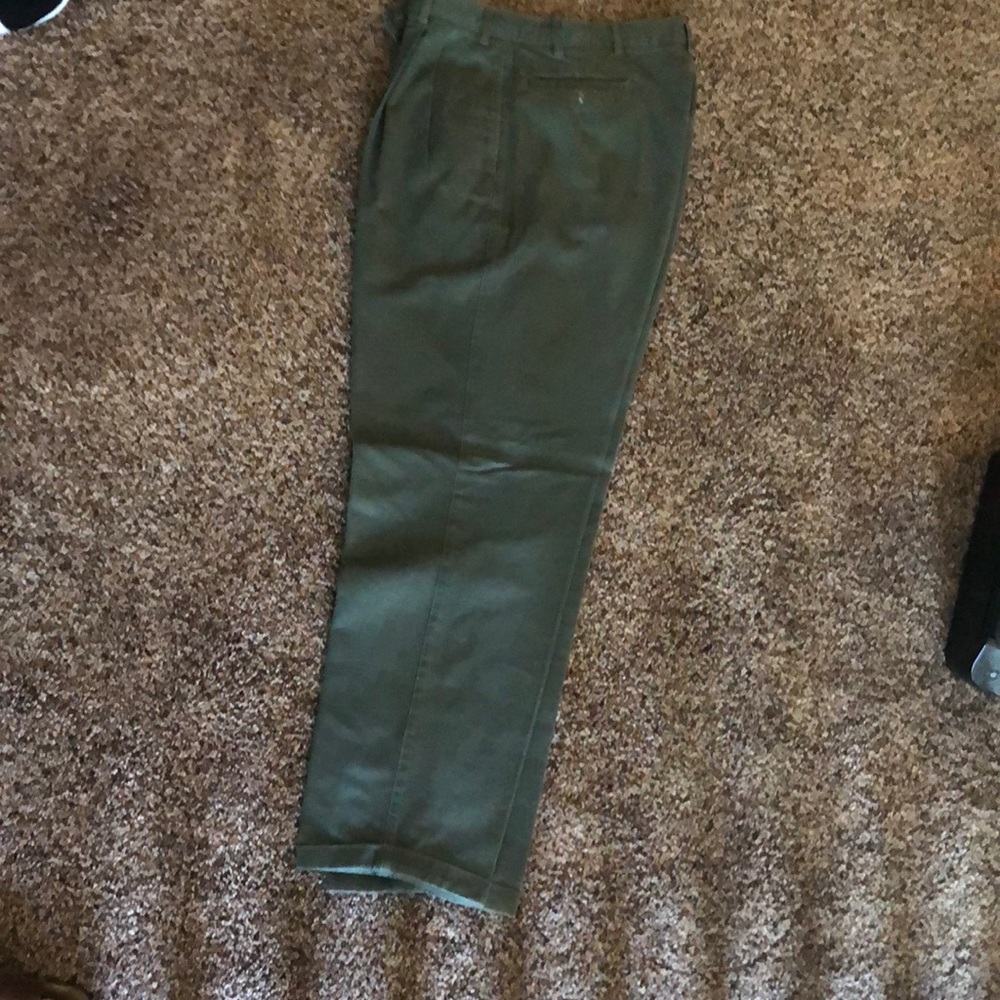 Izod Men’s Khaki Pants